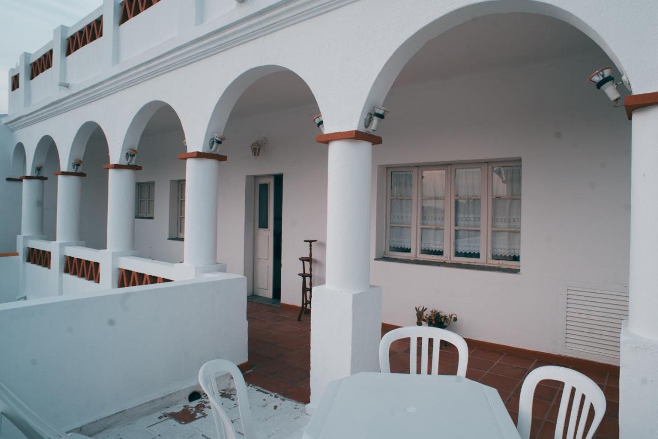 Guesthouse Da Vila Mourão Exterior photo