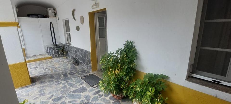 Guesthouse Da Vila Mourão Exterior photo